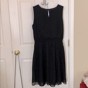 Perfect little black dress!